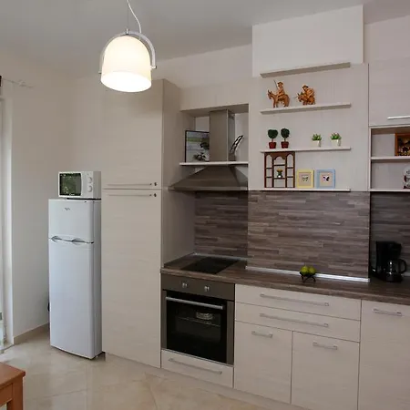 Apartment 18/10